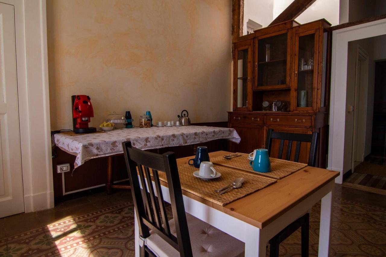 B&B Le Finestre Sul Mare Tarento Exterior foto