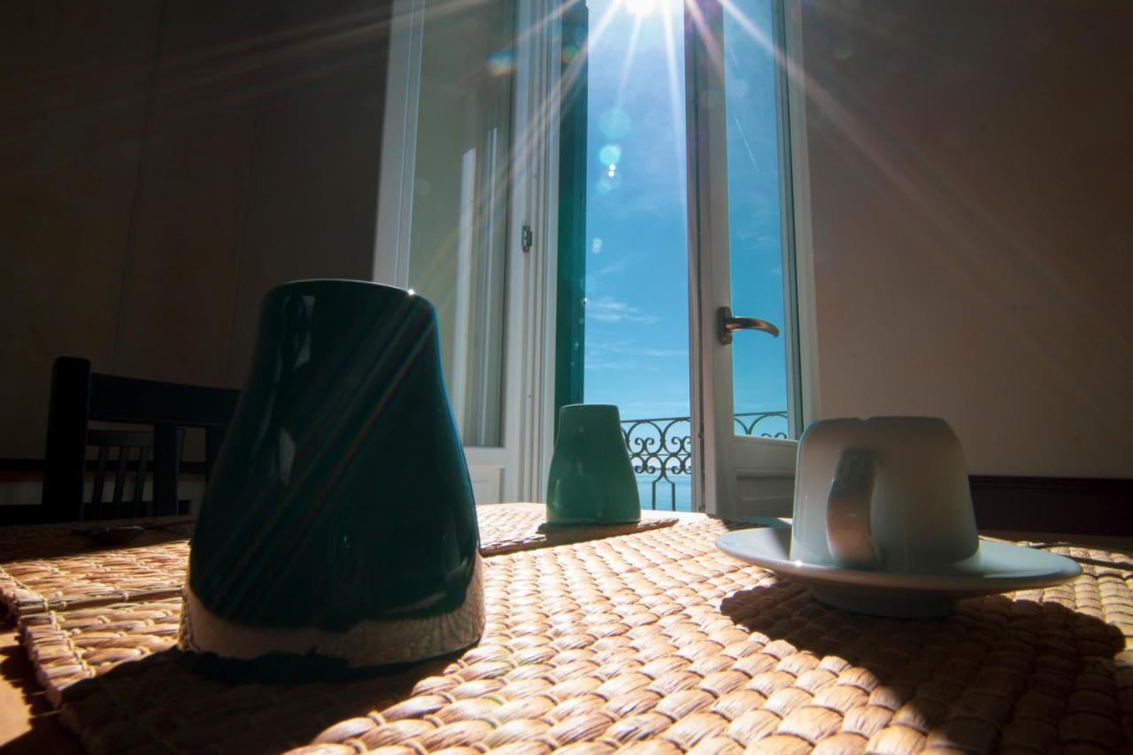B&B Le Finestre Sul Mare Tarento Exterior foto