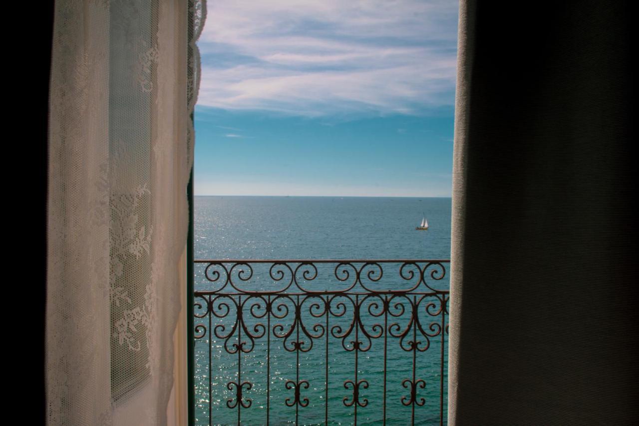 B&B Le Finestre Sul Mare Tarento Exterior foto