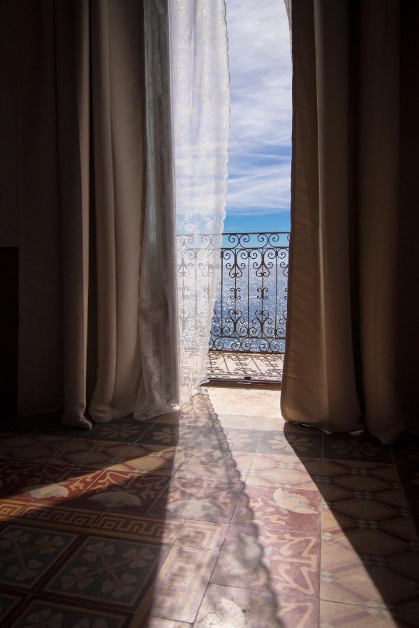 B&B Le Finestre Sul Mare Tarento Exterior foto