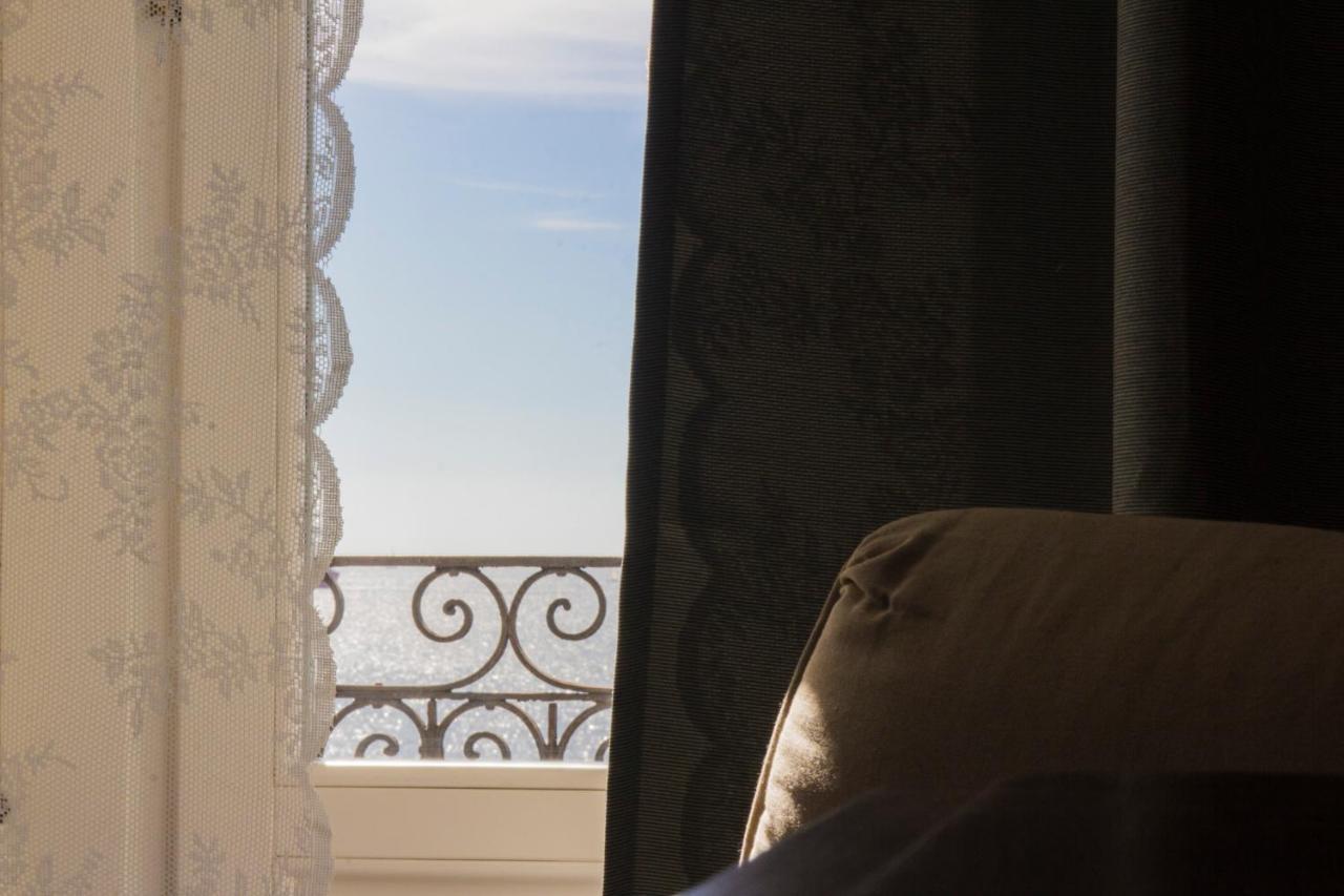 B&B Le Finestre Sul Mare Tarento Exterior foto